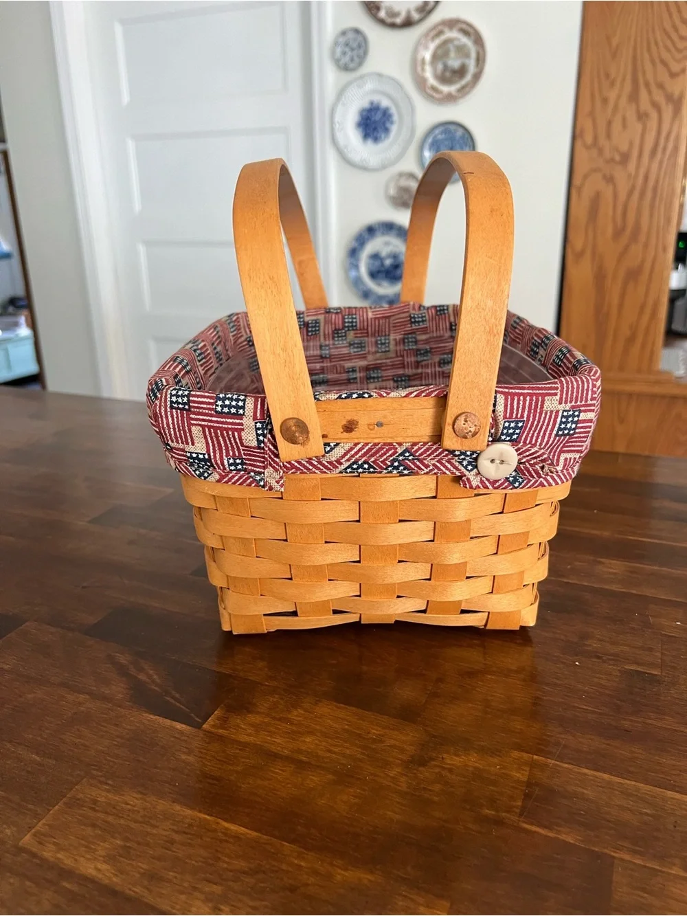 Longaberger Sewing Notions Basket, Old Glory Fabric Liner, 2002